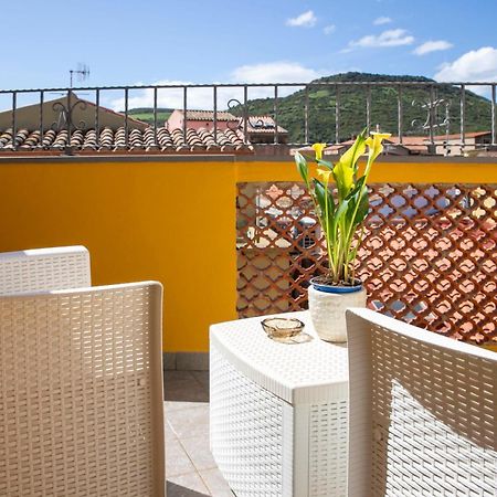 La Torre Del Pozzo Guest House Bosa Luaran gambar