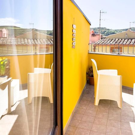 La Torre Del Pozzo Guest House Bosa Luaran gambar