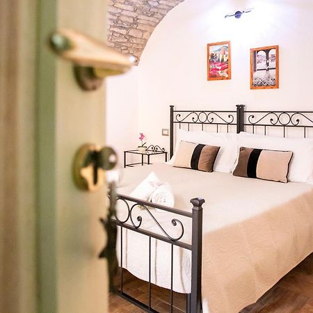 La Torre Del Pozzo Guest House Bosa Luaran gambar