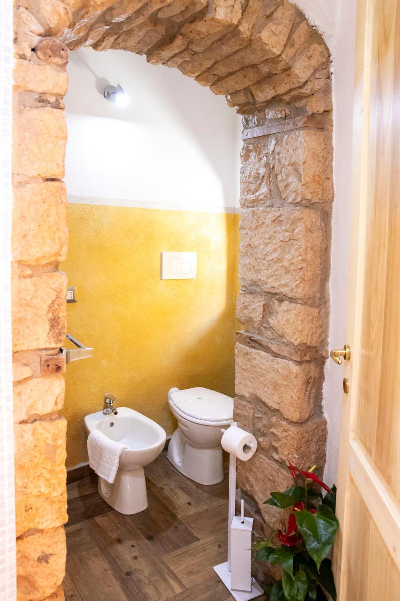 La Torre Del Pozzo Guest House Bosa Luaran gambar