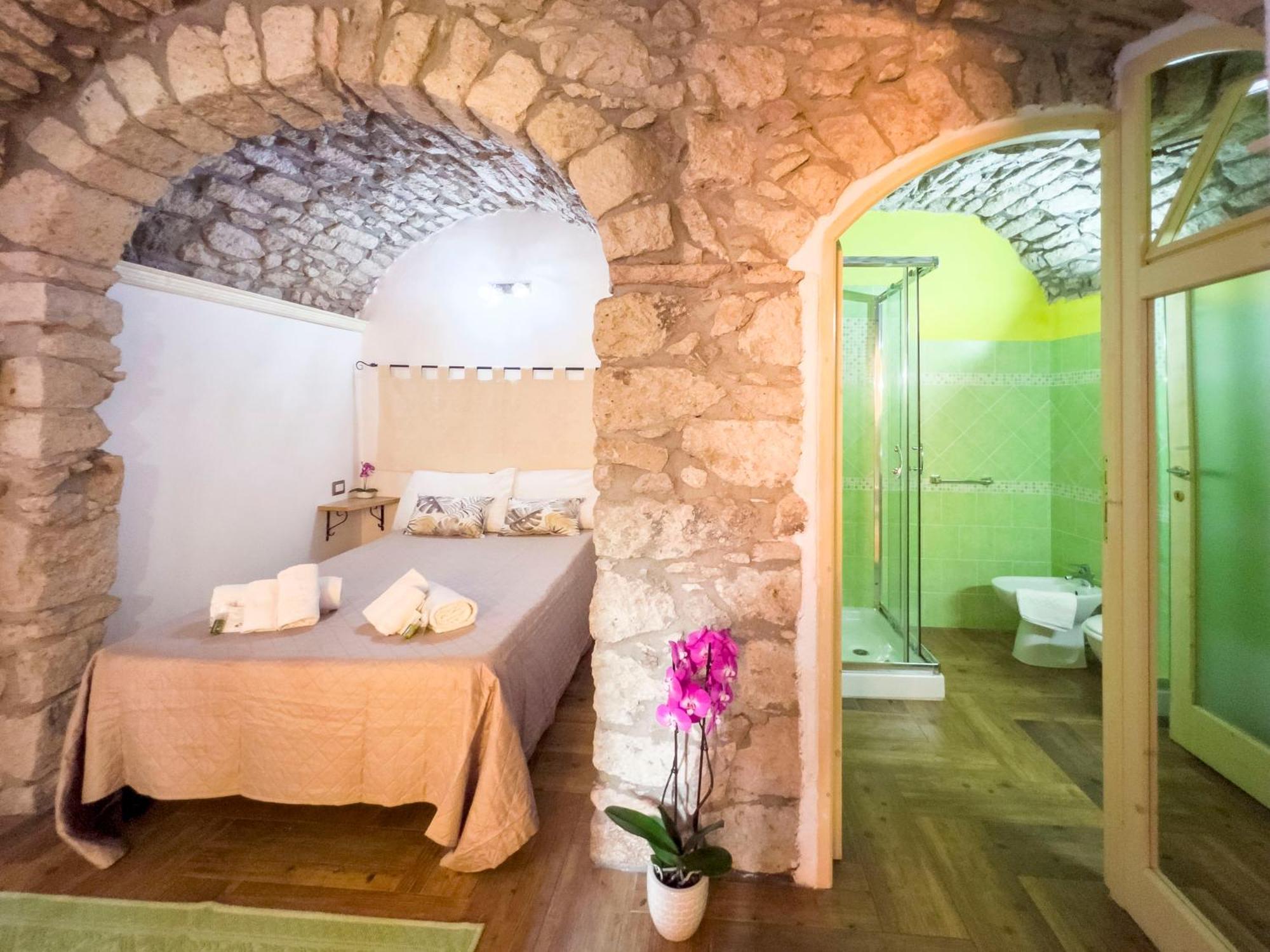 La Torre Del Pozzo Guest House Bosa Luaran gambar